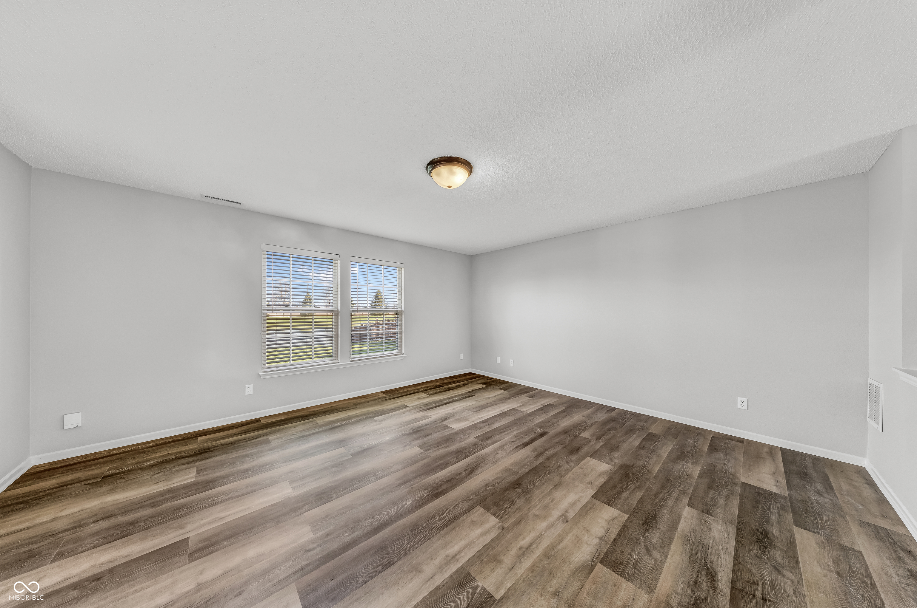 9714 West Lantern Lane Pendleton, IN 46064 - Photo 3 of 11