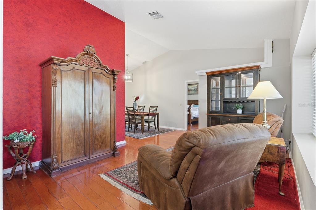 3488 Ridge Boulevard Palm Harbor, FL 34684 - Photo 3 of 30 a living room with furniture