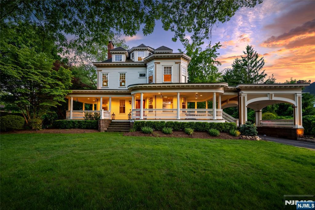 640 East Ridgewood Avenue Ridgewood, NJ 07450 - Photo 1 of 50