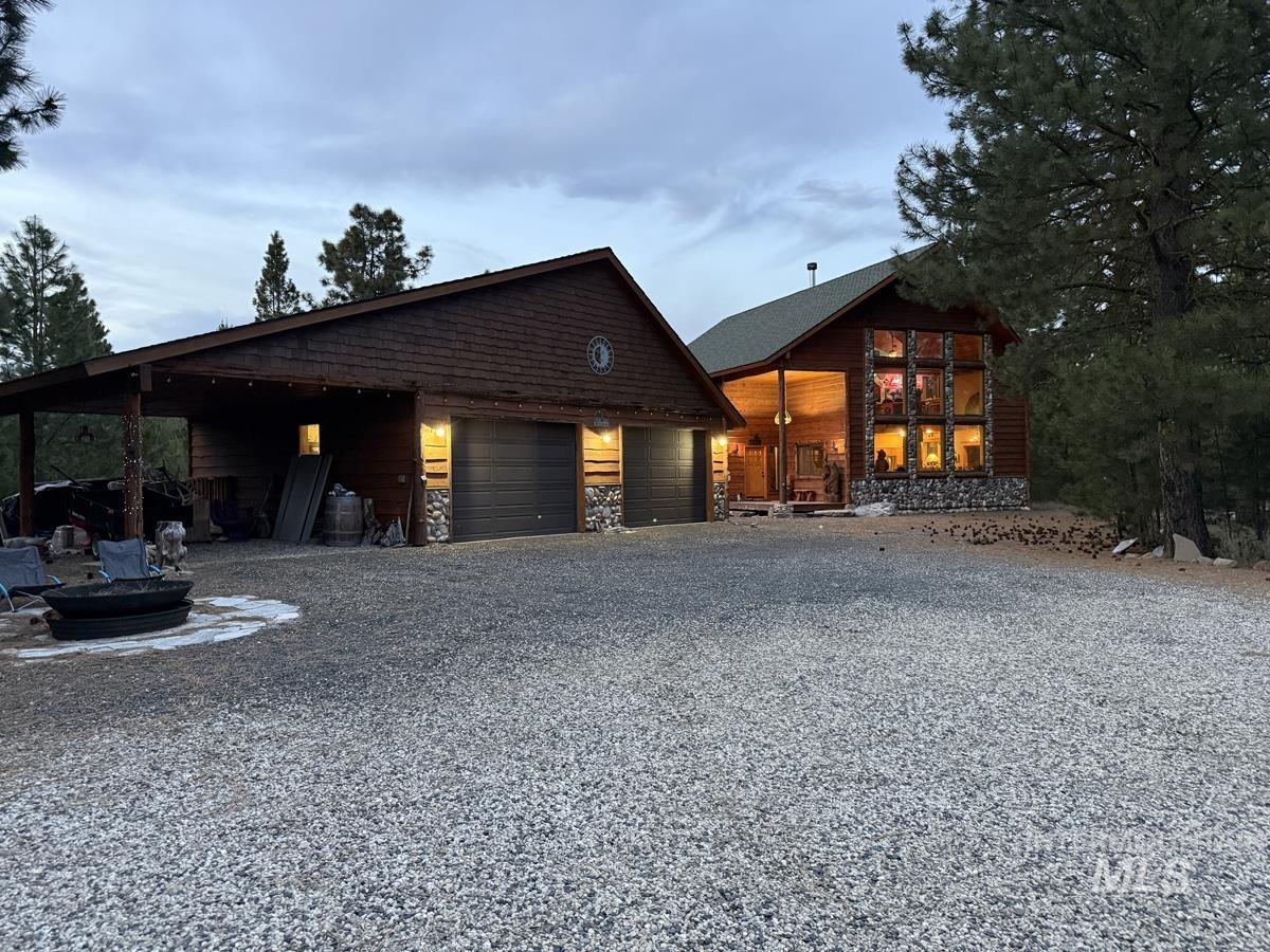 515 Cabarton Road Cascade, ID 83611 - Photo 5 of 36