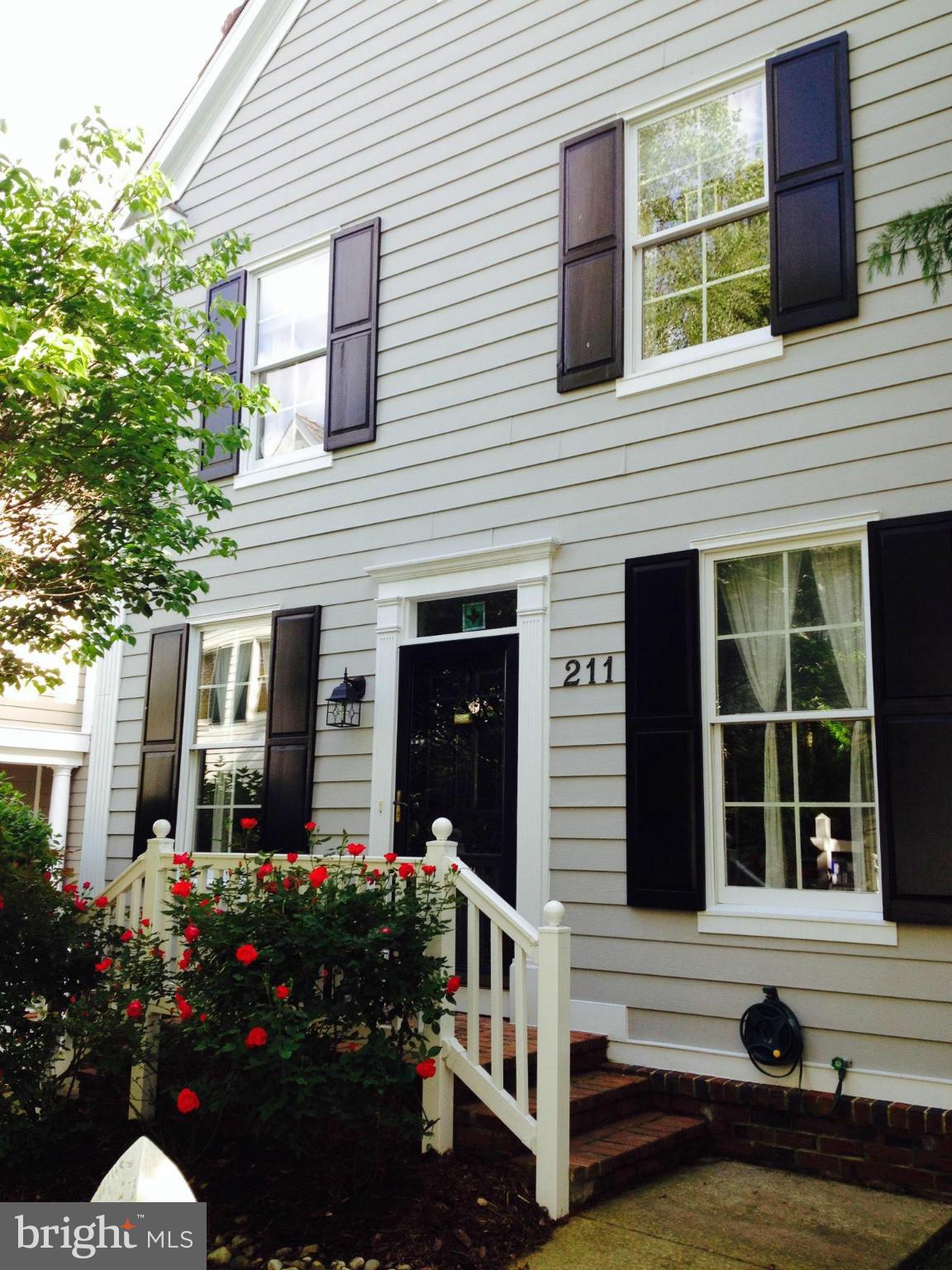211 Little Quarry Road Gaithersburg, MD 20878 - Photo 2 of 24 Exterior (Front)