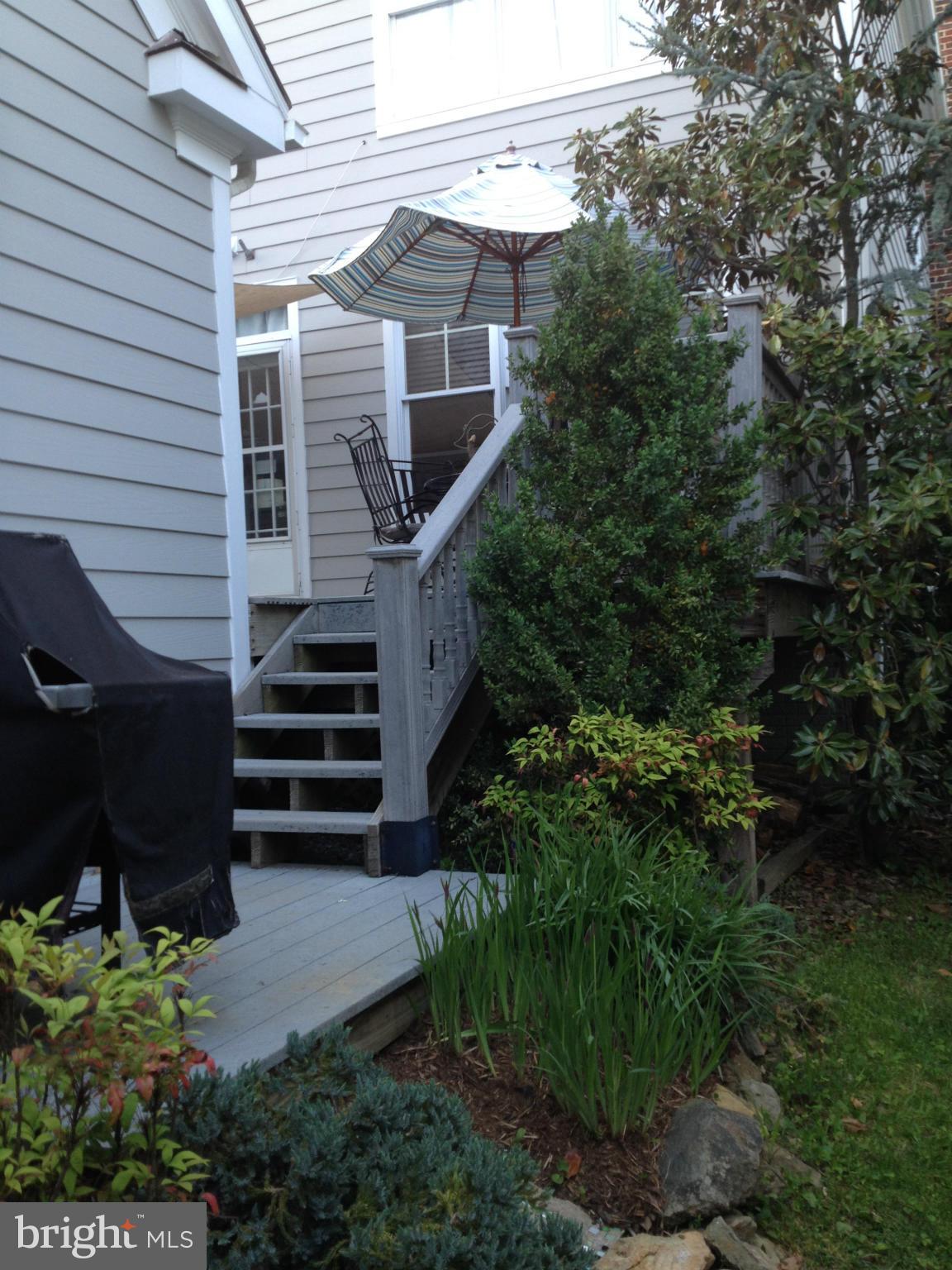 211 Little Quarry Road Gaithersburg, MD 20878 - Photo 20 of 24 Exterior (Rear)