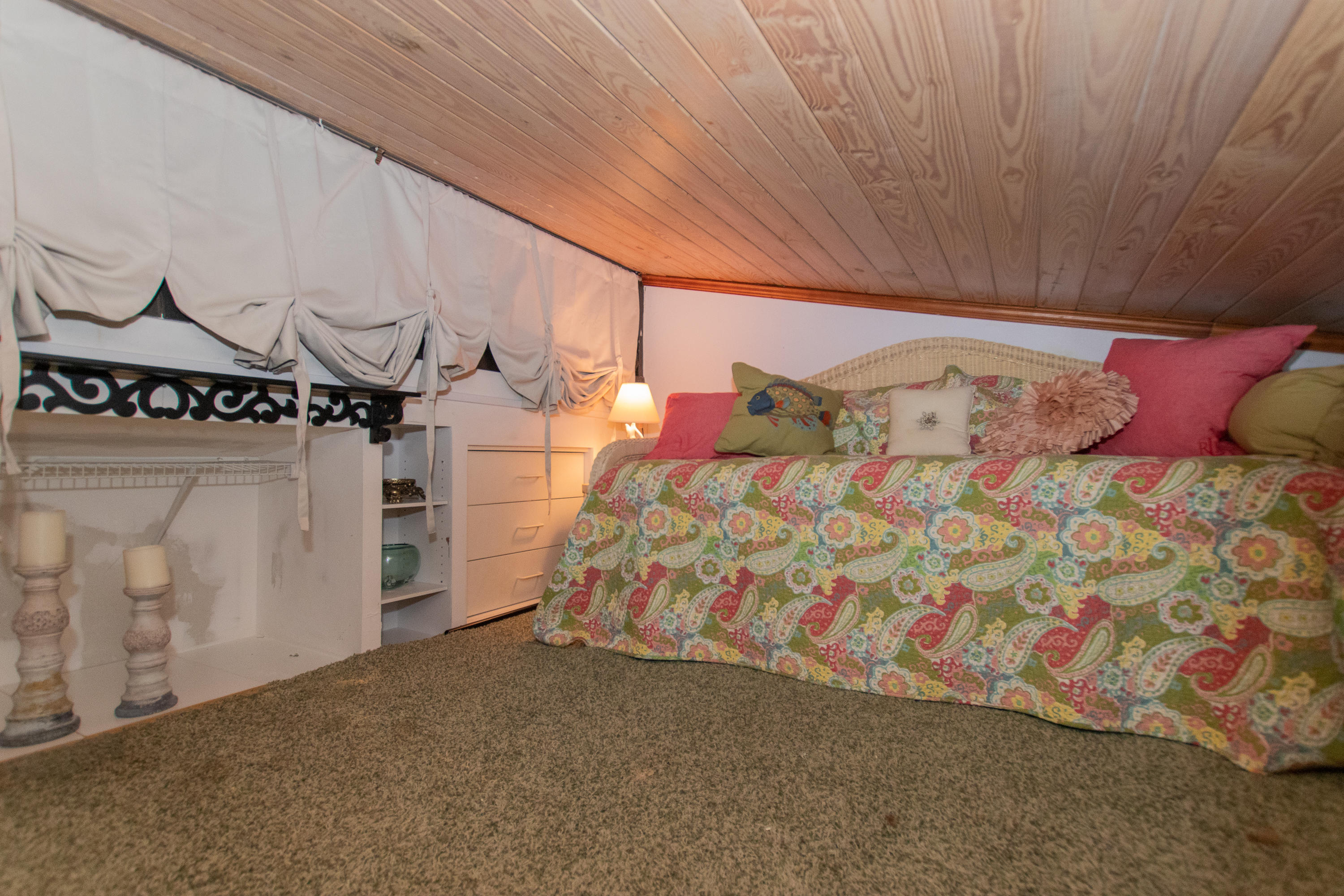 87200 Overseas Highway, Unit E8 Islamorada, FL 33036 - Photo 32 of 64 loft