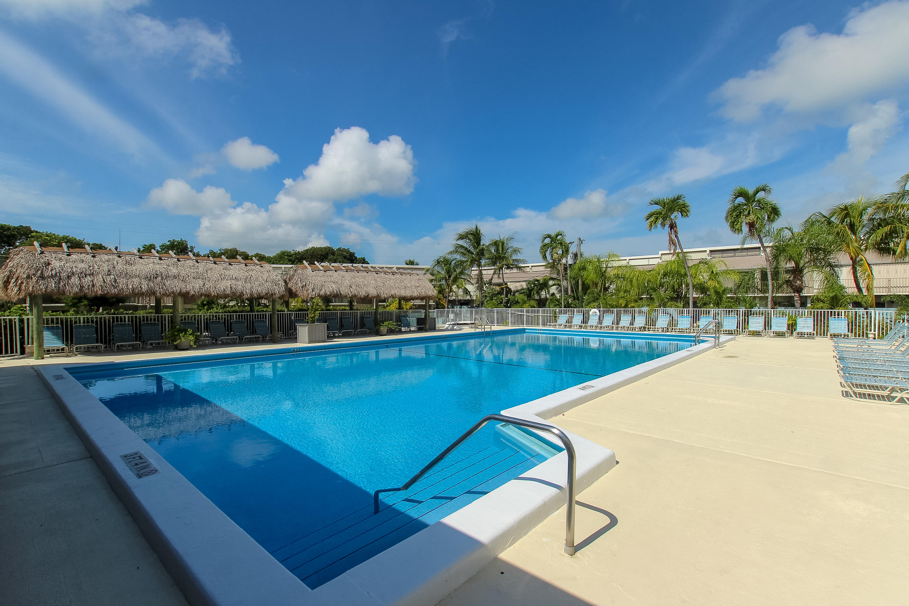 87200 Overseas Highway, Unit E8 Islamorada, FL 33036 - Photo 41 of 64 Pool