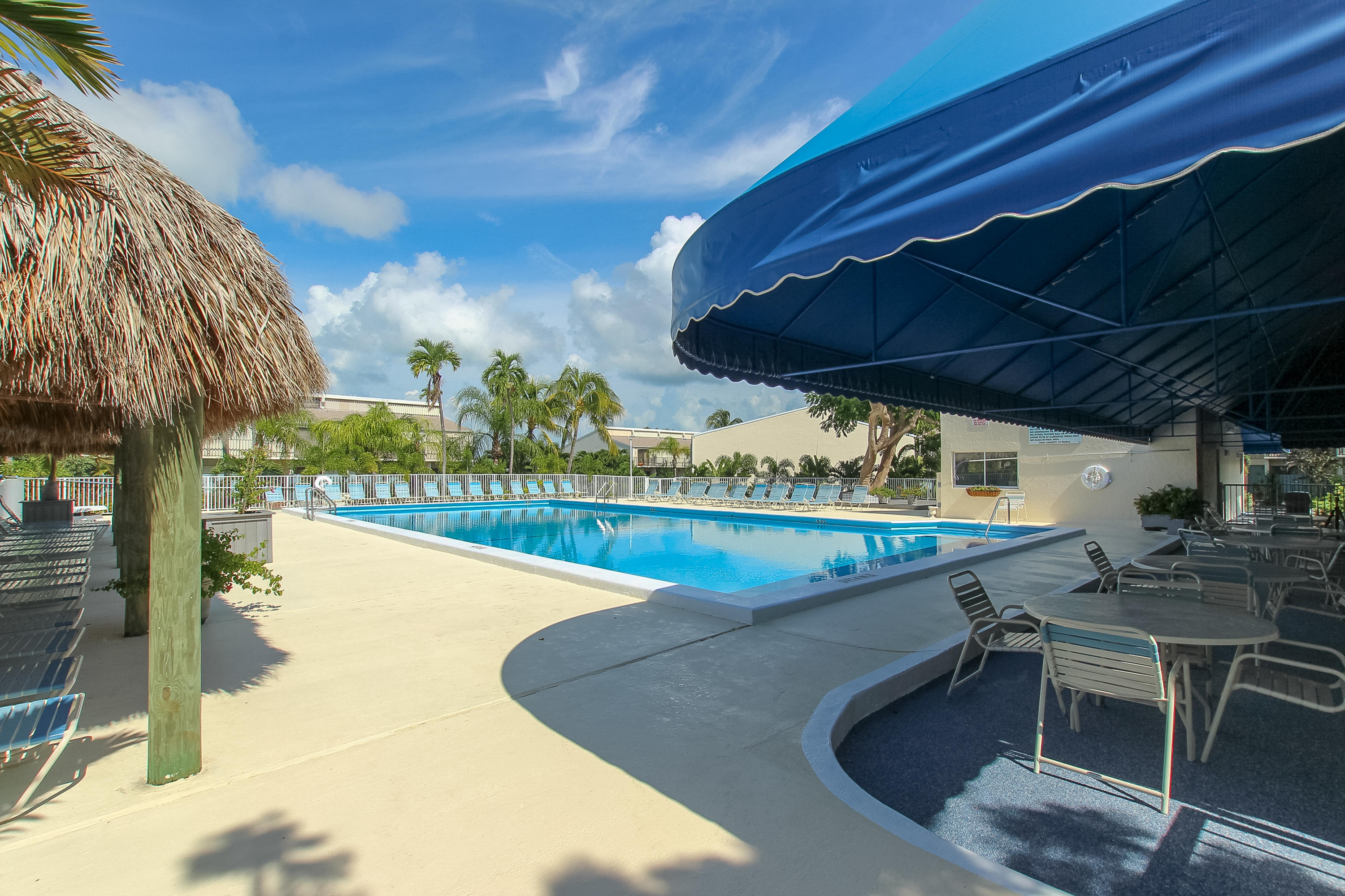 87200 Overseas Highway, Unit E8 Islamorada, FL 33036 - Photo 43 of 64 Pool Area
