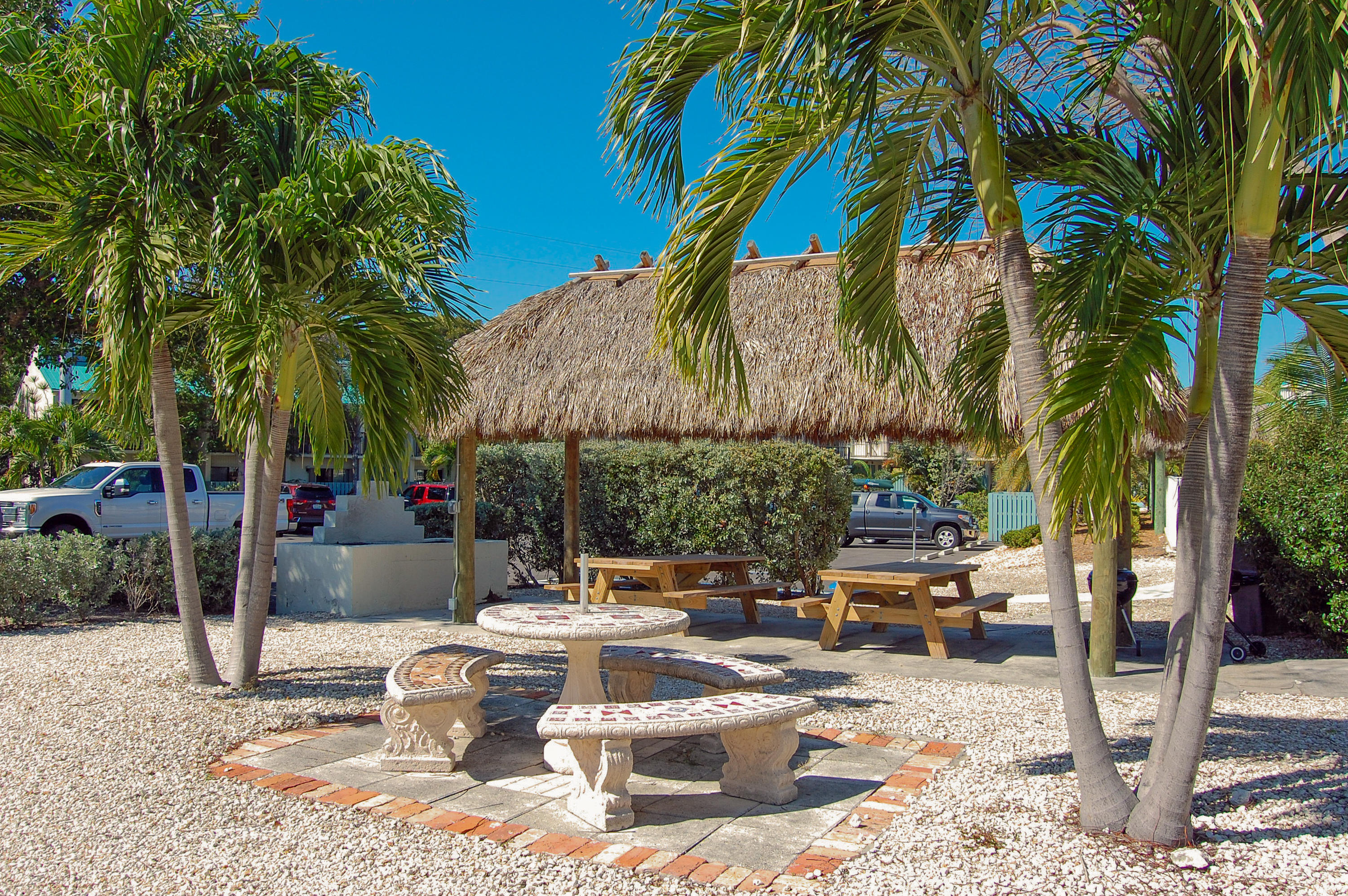 87200 Overseas Highway, Unit E8 Islamorada, FL 33036 - Photo 44 of 64 BBQ Area