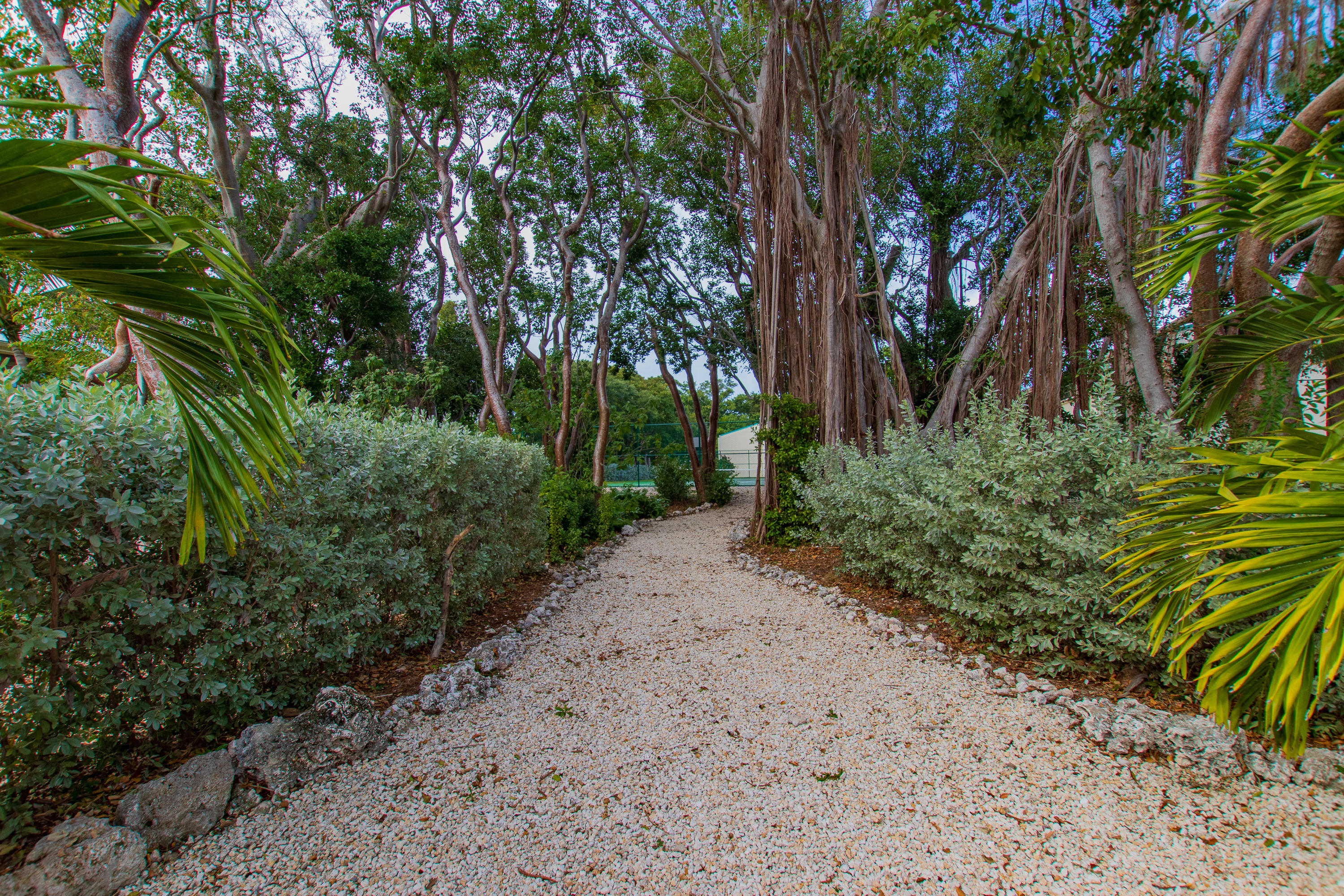 87200 Overseas Highway, Unit E8 Islamorada, FL 33036 - Photo 53 of 64 Grounds