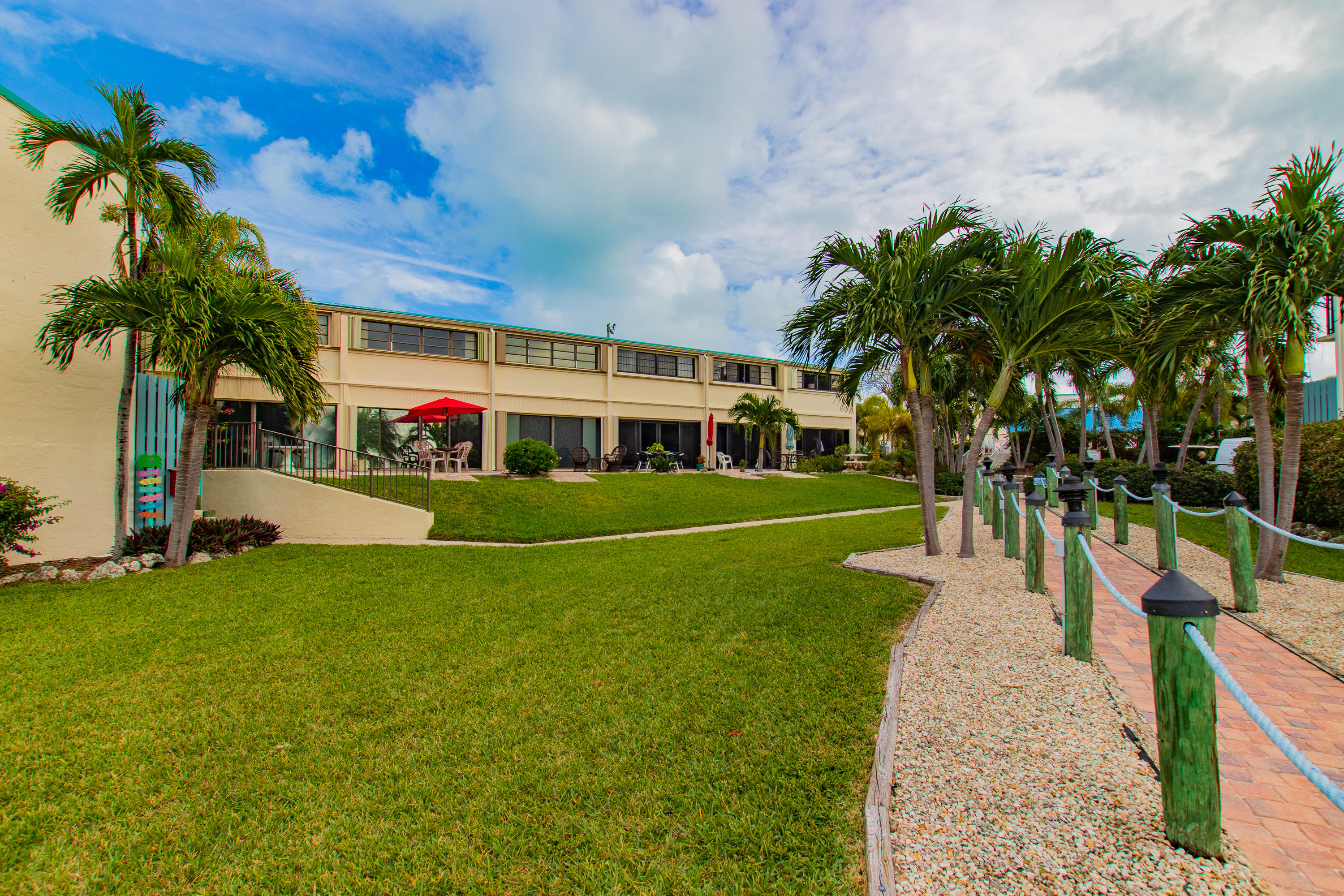 87200 Overseas Highway, Unit E8 Islamorada, FL 33036 - Photo 58 of 64 Beautiful Complex