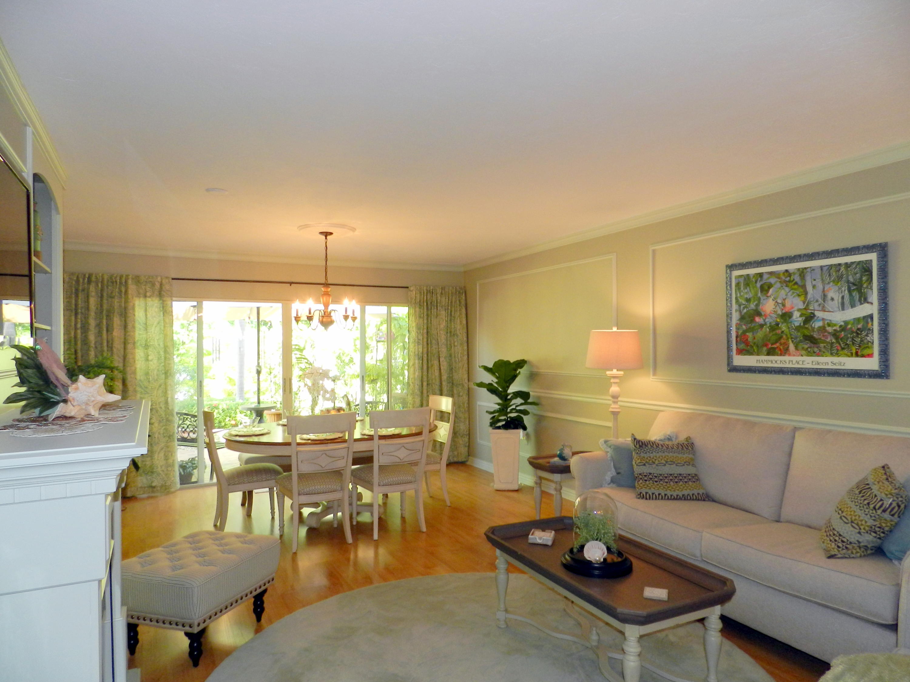 87200 Overseas Highway, Unit E8 Islamorada, FL 33036 - Photo 9 of 64 Living & Dining Room