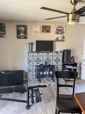 $390,000 | 5833 East Pontiac Way, Fresno, CA 93727