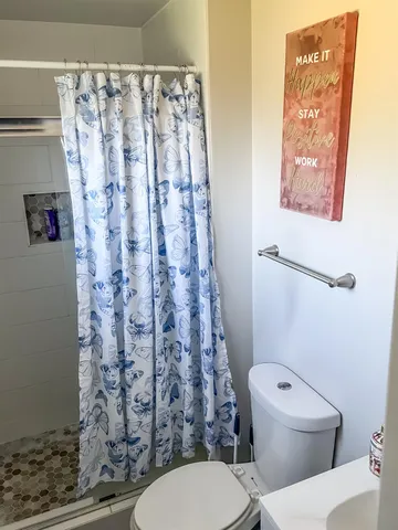 $390,000 | 5833 East Pontiac Way, Fresno, CA 93727