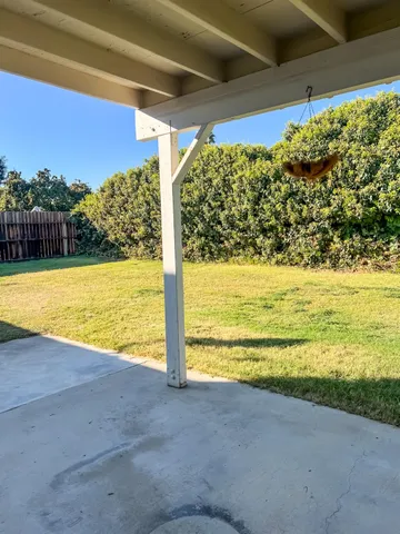 $390,000 | 5833 East Pontiac Way, Fresno, CA 93727