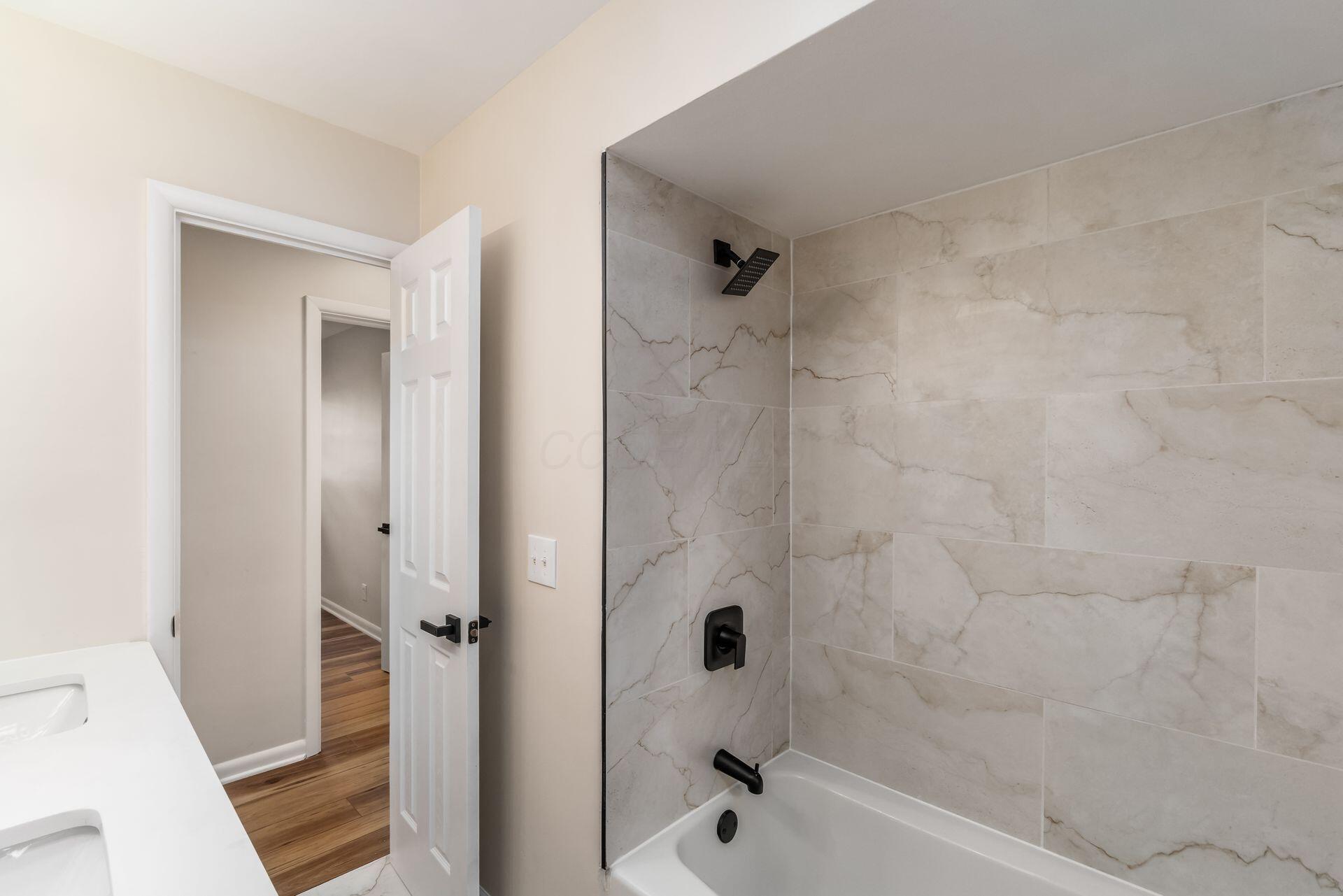 2908 Dover Road Columbus, OH 43209 - Photo 26 of 42 027_ Rd Columbus OH 43209 USA