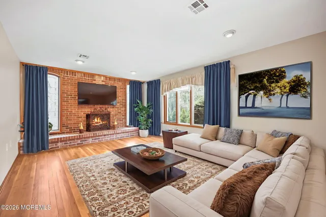 $1,025,000 | 16 Wiltshire Drive, Manalapan, NJ 07726