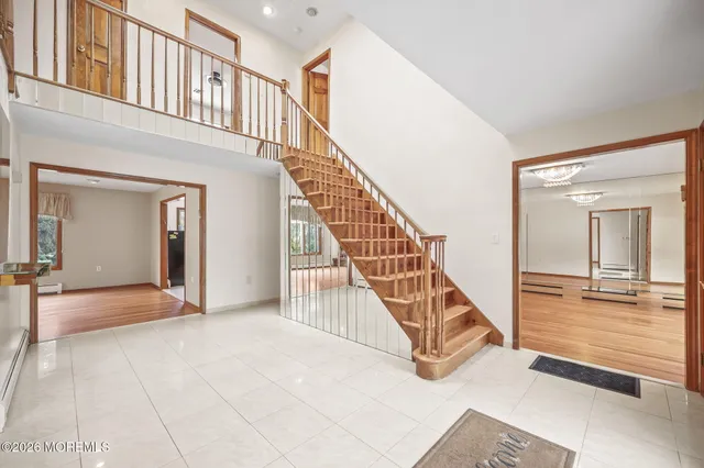 $1,025,000 | 16 Wiltshire Drive, Manalapan, NJ 07726