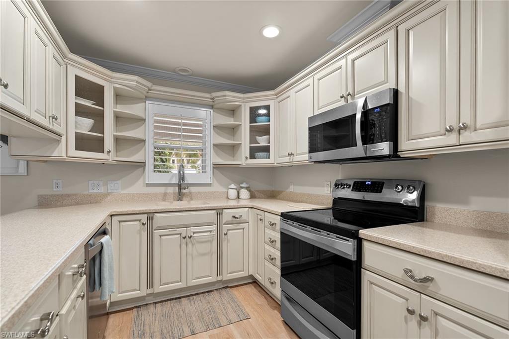 1145 4th Street South, Unit 5 Naples, FL 34102 - Photo 9 of 31