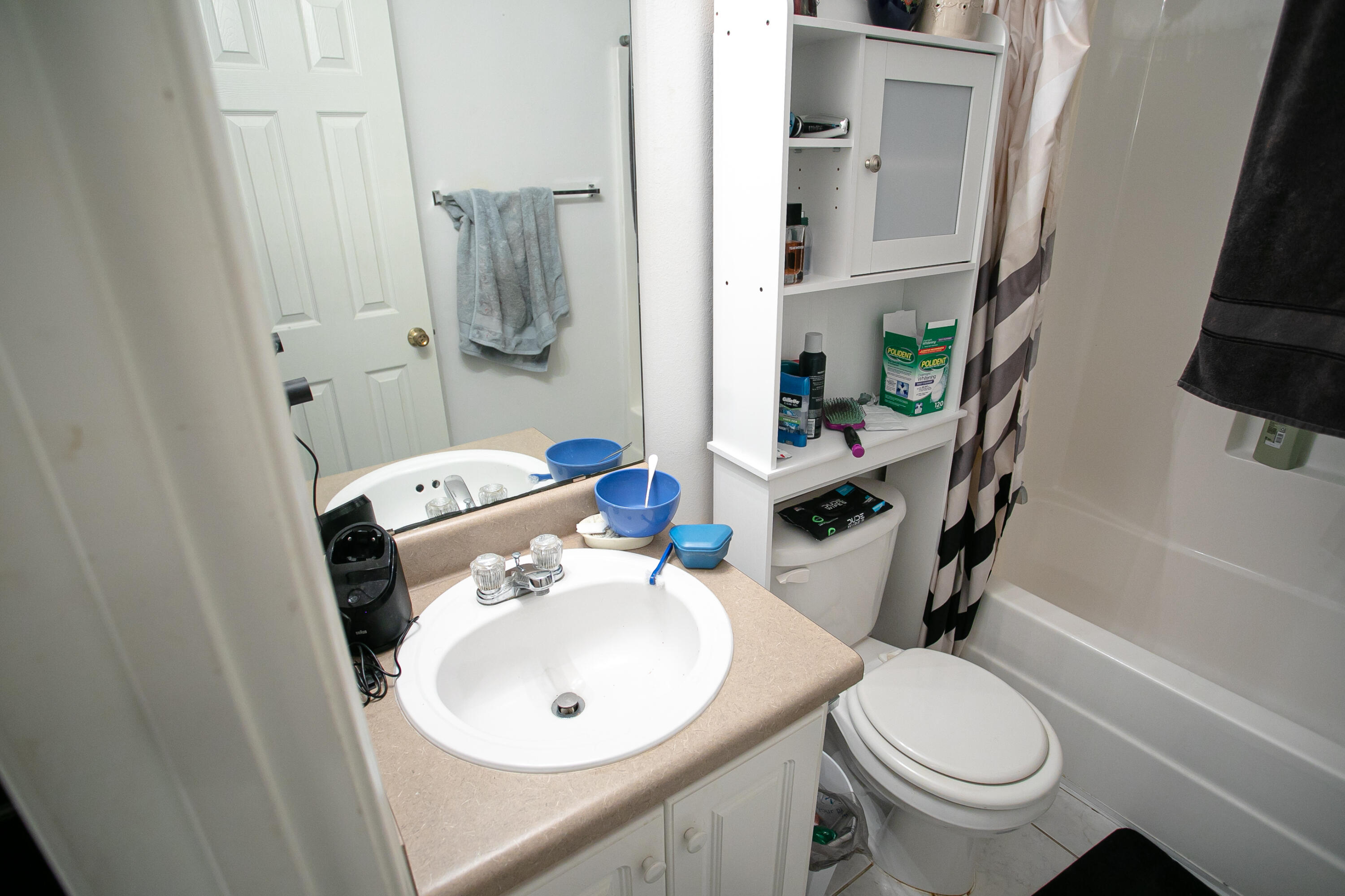 507 Keystone Road Mary Esther, FL 32569 - Photo 26 of 30 a bathroom with a sink toilet and shower