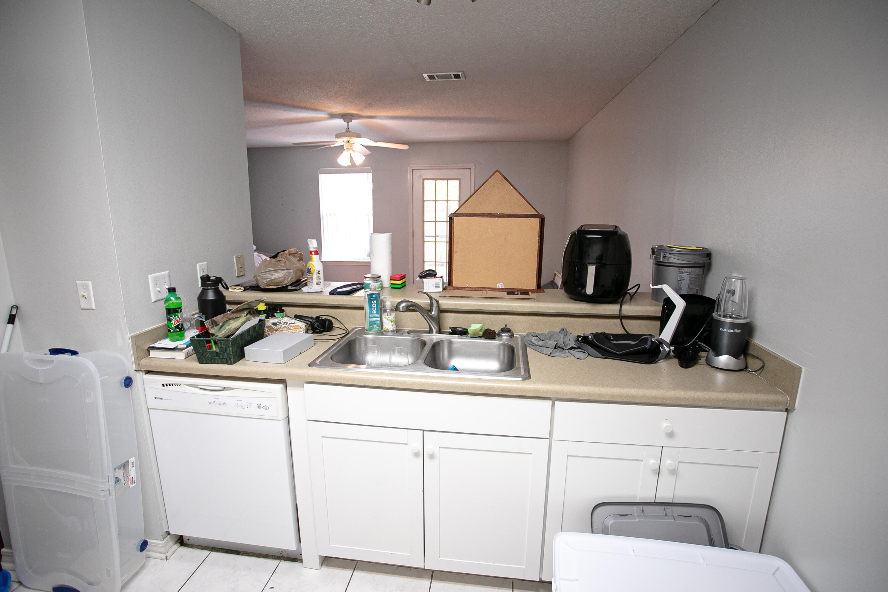 507 Keystone Road Mary Esther, FL 32569 - Photo 7 of 30 a bathroom with a sink and a toilet