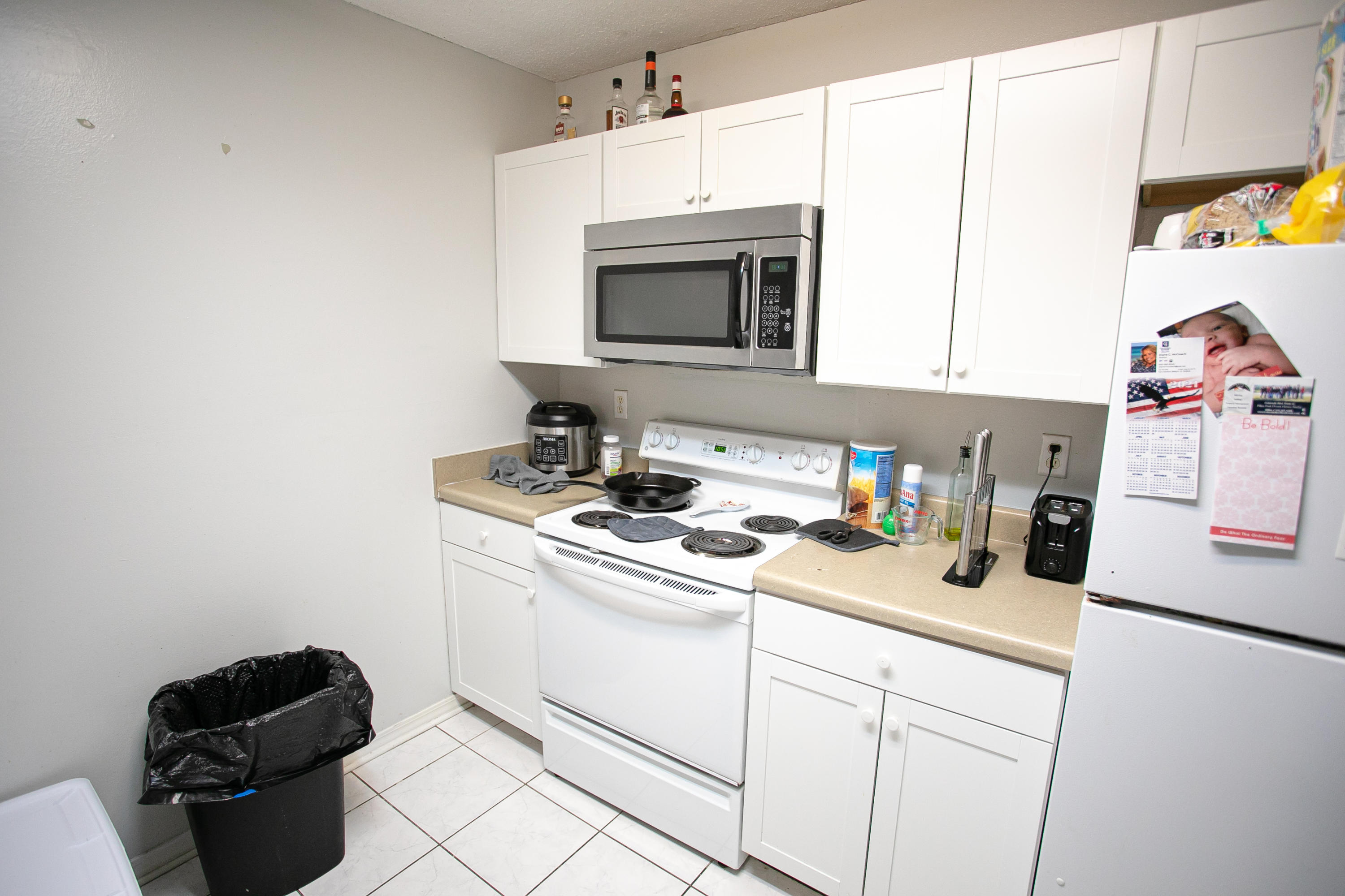 507 Keystone Road Mary Esther, FL 32569 - Photo 8 of 30 a utility room with sink dryer and washer