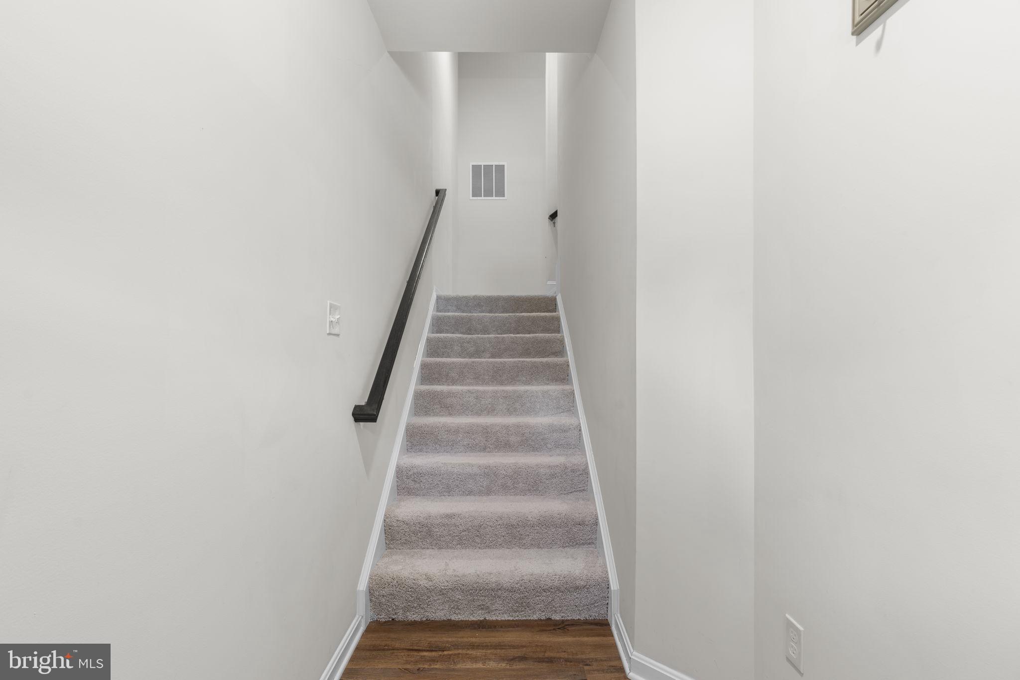 7980 Patterson Way Hanover, MD 21076 - Photo 4 of 45 Foyer