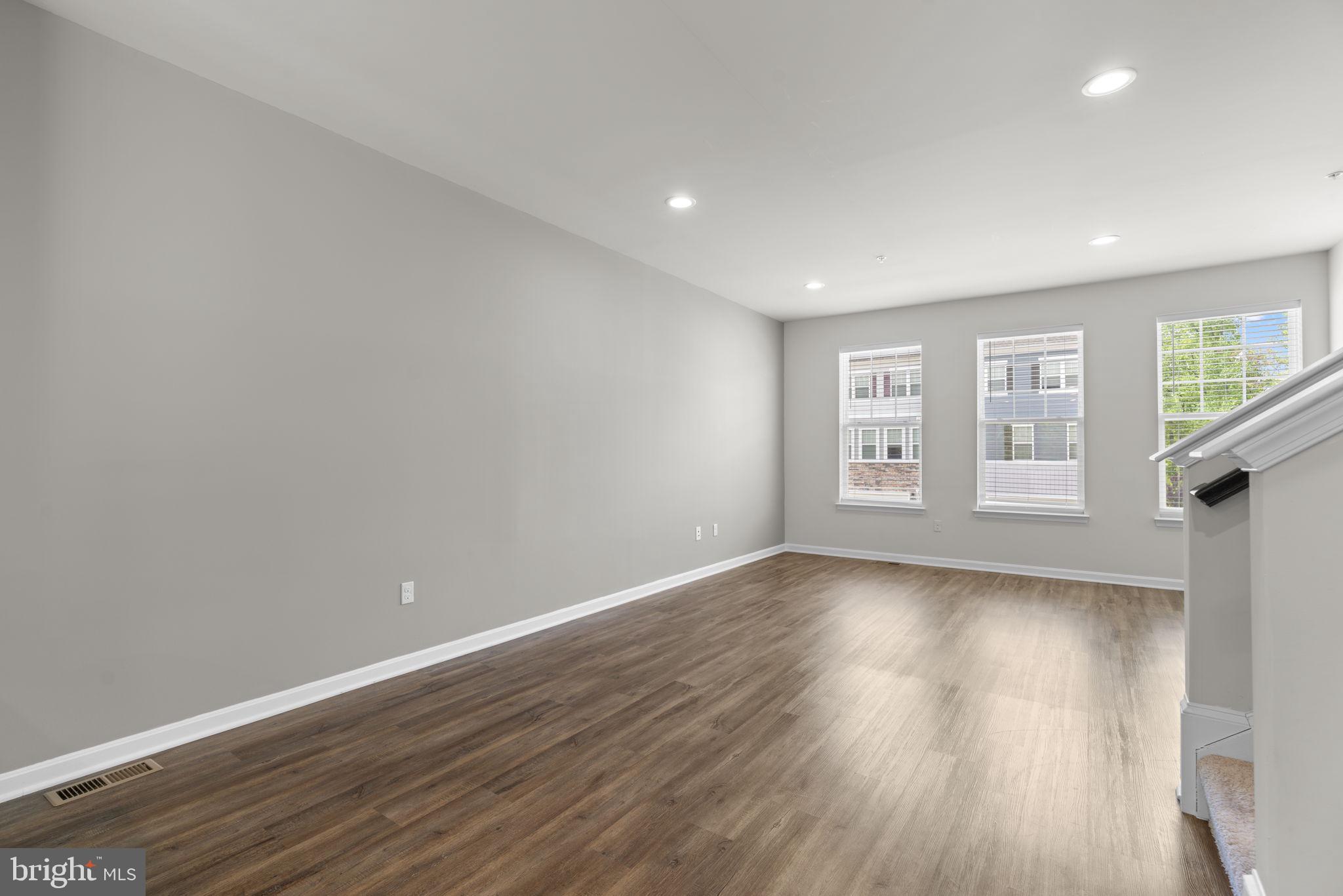 7980 Patterson Way Hanover, MD 21076 - Photo 5 of 45 Living Room