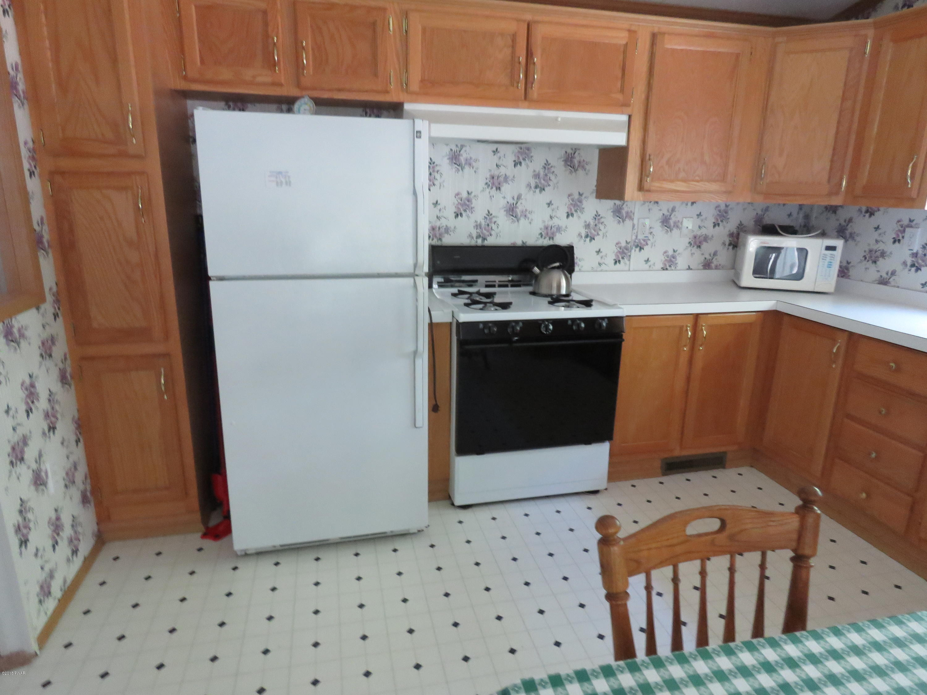 212-4 Upper Park Road Tafton, PA 18464 - Photo 3 of 19