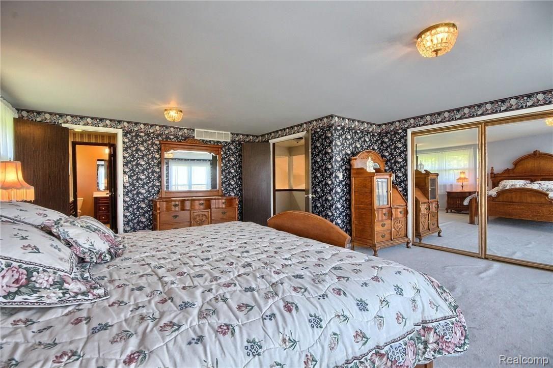 7566 Labo Road South Rockwood, MI 48179 - Photo 19 of 39 Master_Bedroom_3rd_View.jpg