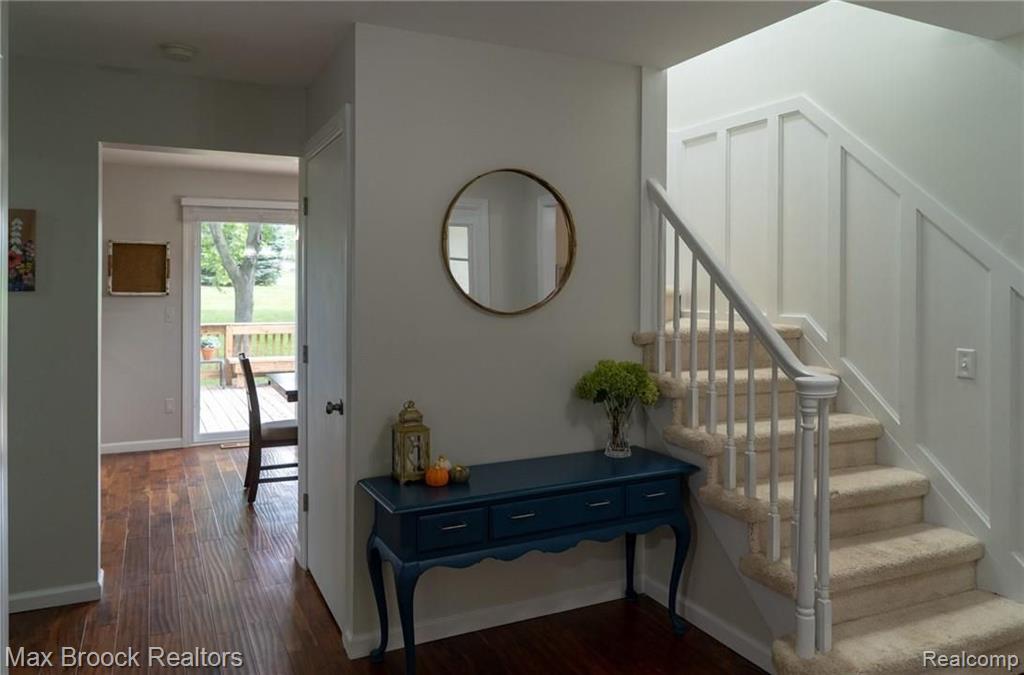 2281 Norton Road Rochester Hills, MI 48307 - Photo 3 of 37
