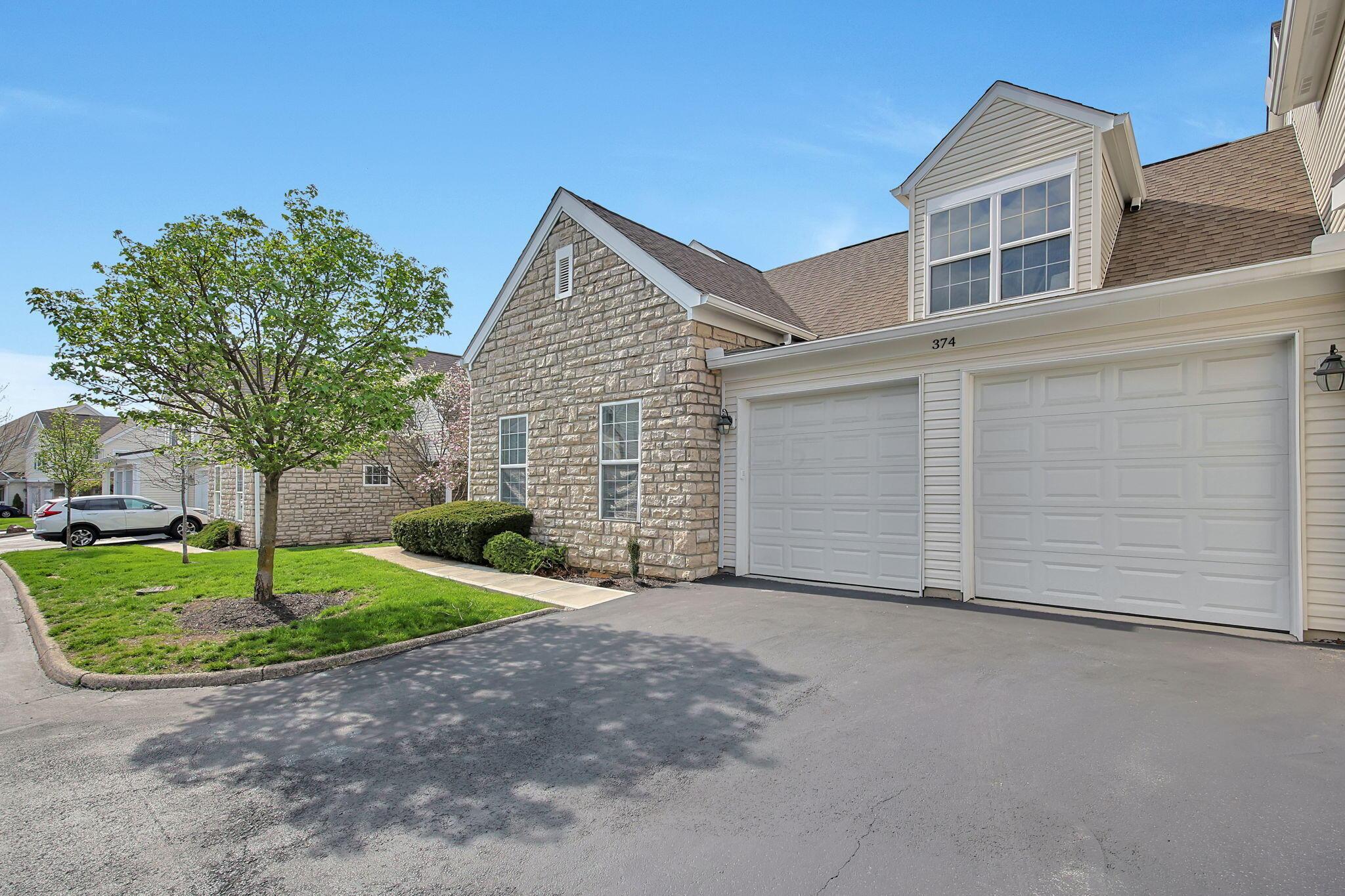 374 Sycamore Ridge Way Columbus, OH 43230 - Photo 1 of 39 2-web-or-mls-374-sycamore-ridge-way
