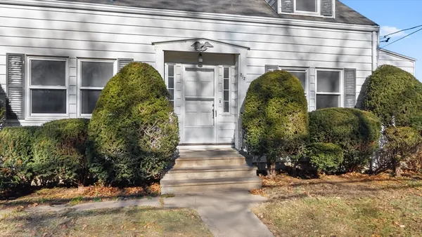 $349,900 | 212 Pearl Street, Gardner, MA 01440