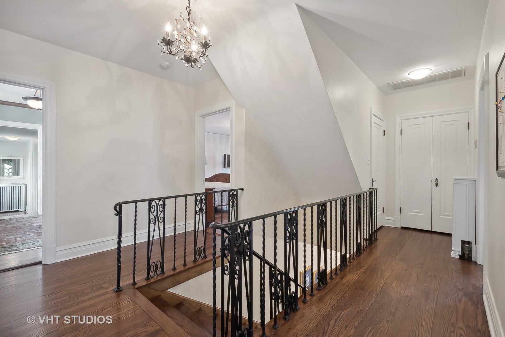 2944 Grant Street Evanston, IL 60201 - Photo 18 of 35