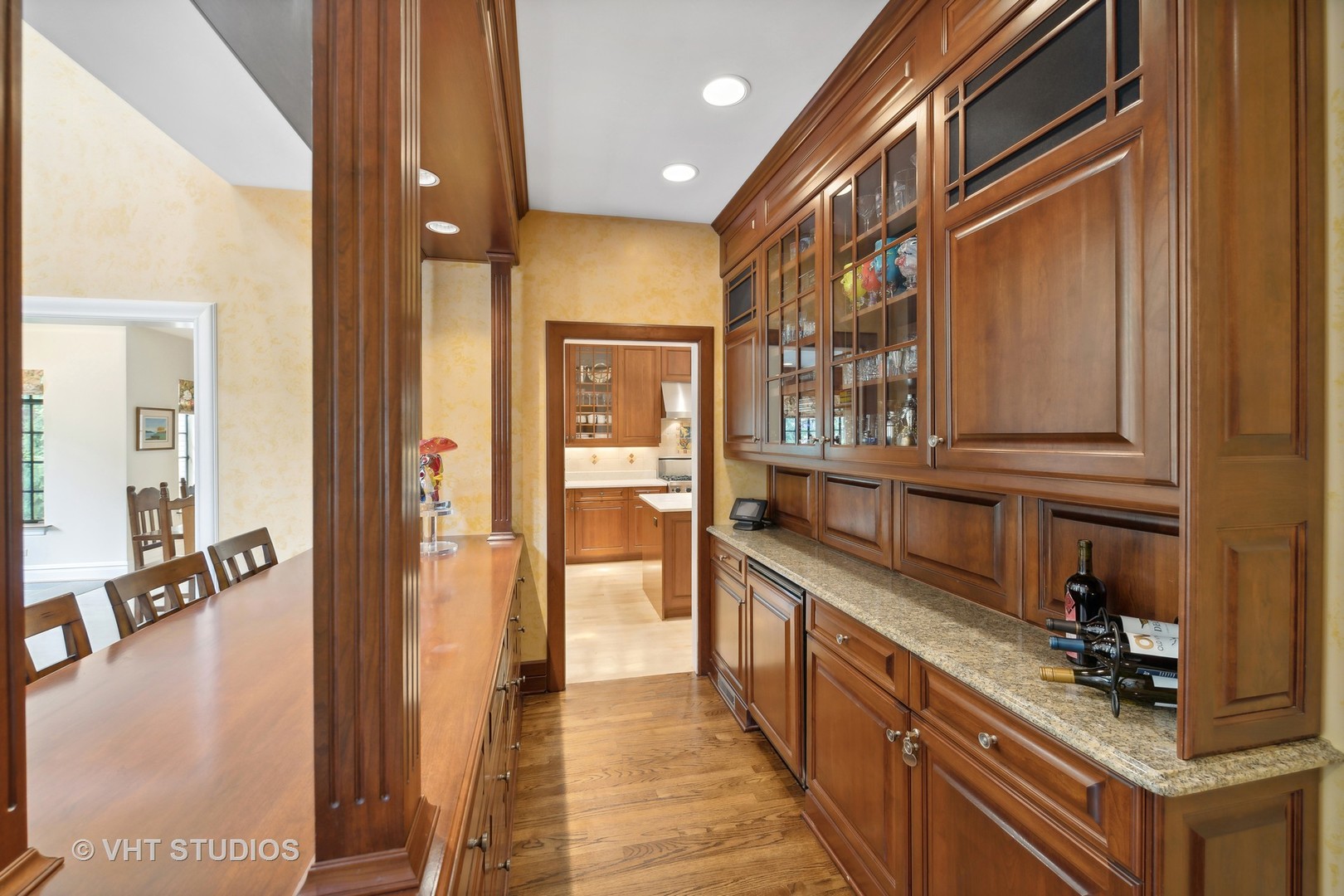 2944 Grant Street Evanston, IL 60201 - Photo 10 of 35