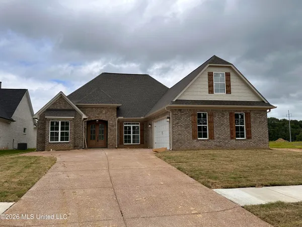 $428,000 | 3636 Hatton Drive, Nesbit, MS 38651
