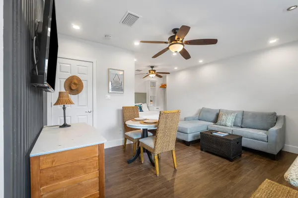 $2,100 | 43 West Plumosa Lane, Unit S, Lake Worth, FL 33467