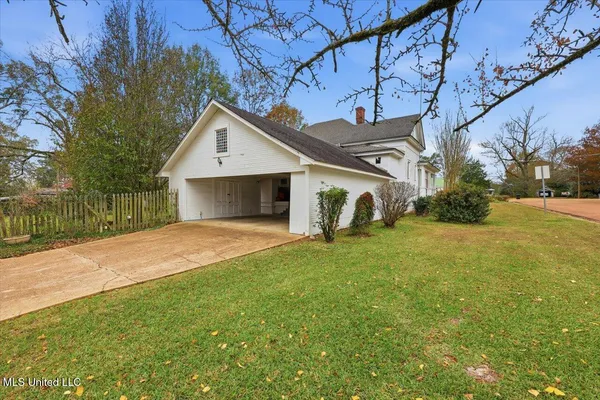 $225,000 | 501 2nd Avenue Southwest, Magee, MS 39111