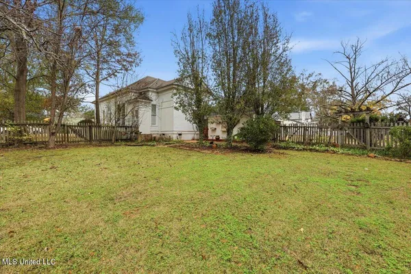 $225,000 | 501 2nd Avenue Southwest, Magee, MS 39111