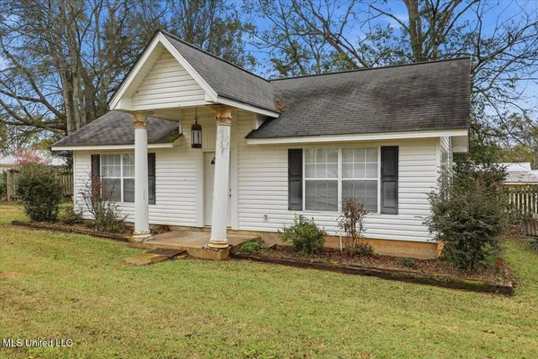 $225,000 | 501 2nd Avenue Southwest, Magee, MS 39111