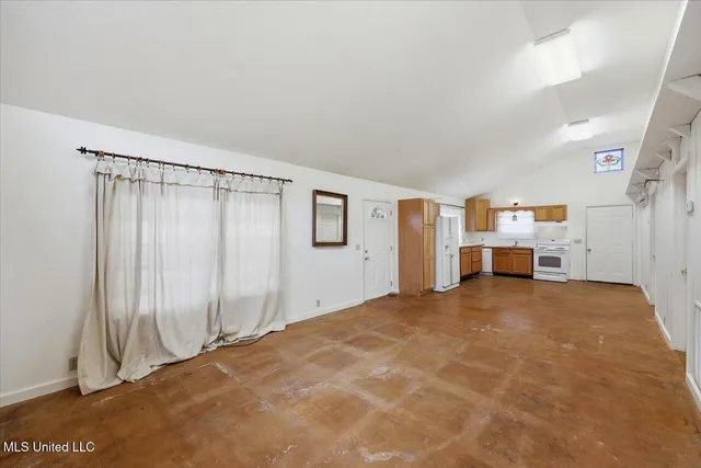 $225,000 | 501 2nd Avenue Southwest, Magee, MS 39111