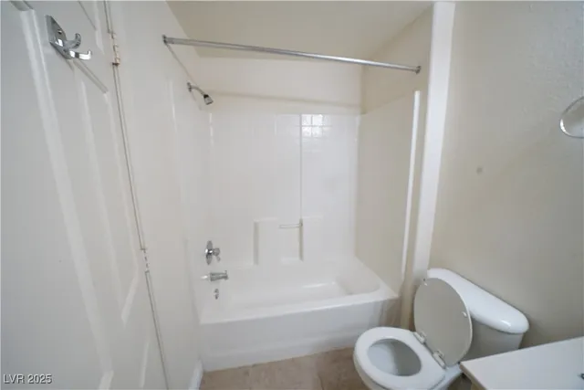 $1,595 | 7151 South Durango Drive, Unit 109, Las Vegas, NV 89113