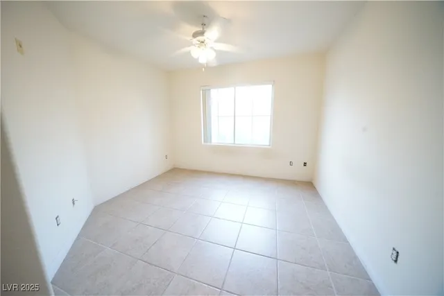 $1,595 | 7151 South Durango Drive, Unit 109, Las Vegas, NV 89113