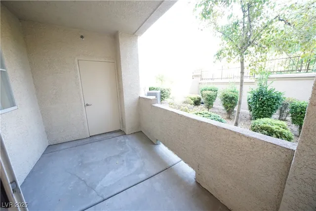 $1,595 | 7151 South Durango Drive, Unit 109, Las Vegas, NV 89113
