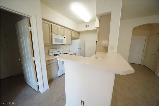 $1,595 | 7151 South Durango Drive, Unit 109, Las Vegas, NV 89113