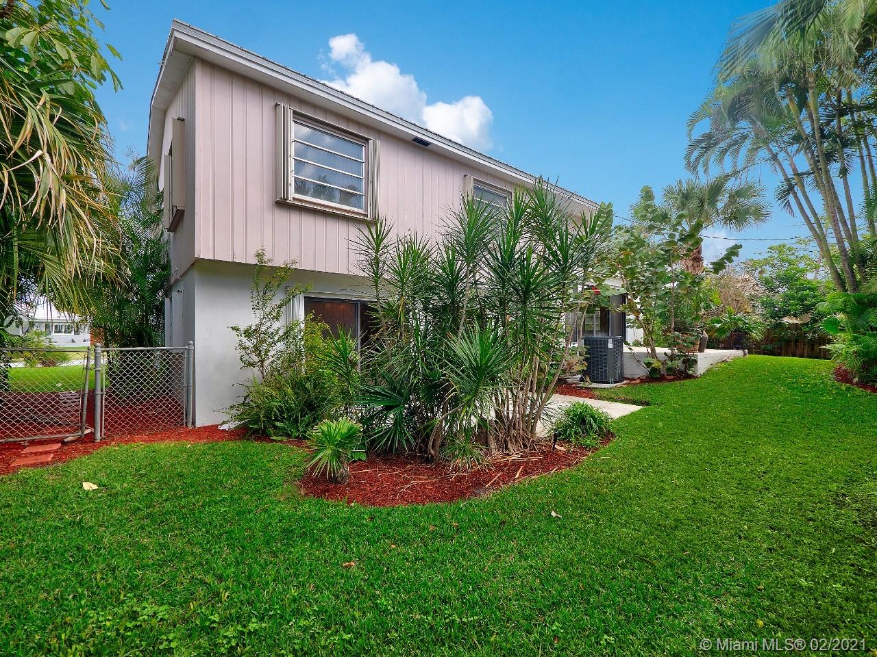 1271 Morse Boulevard Riviera Beach, FL 33404 - Photo 2 of 33
