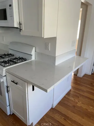 $399,850 | 1140 South Oxford Avenue, Los Angeles, CA 90006