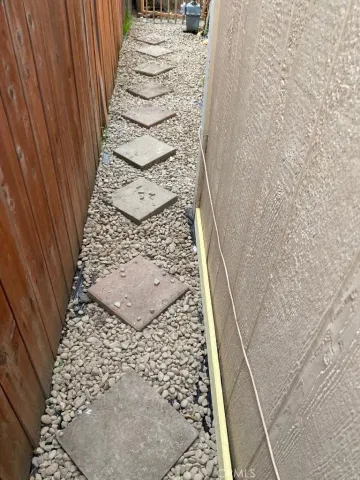 $399,850 | 1140 South Oxford Avenue, Los Angeles, CA 90006