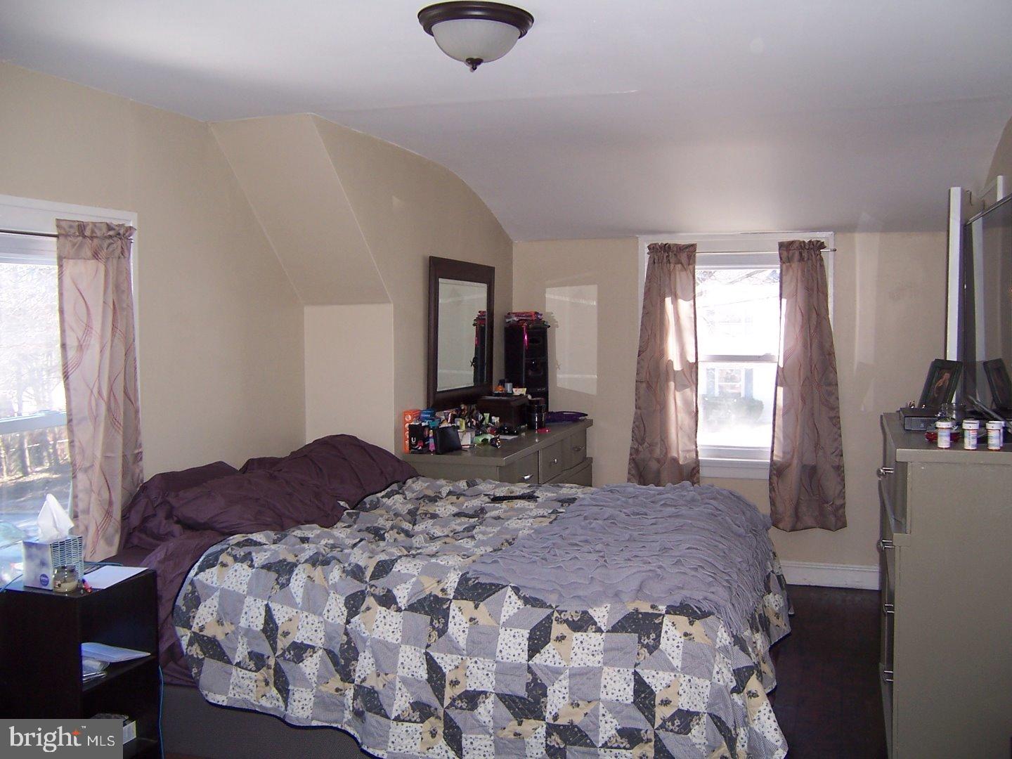 219 Washington Street Spring City, PA 19475 - Photo 6 of 19 Gallery Image 6