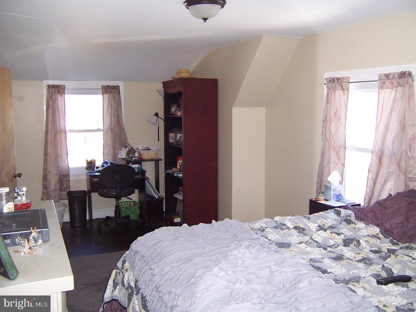 219 Washington Street Spring City, PA 19475 - Photo 7 of 19 Gallery Image 7