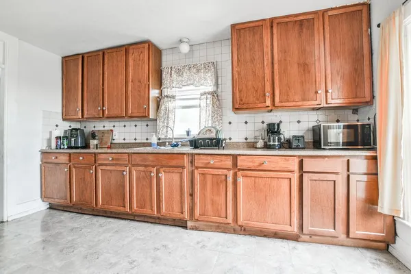 $350,000 | 202 East Main Street, Norwood Young America, MN 55397