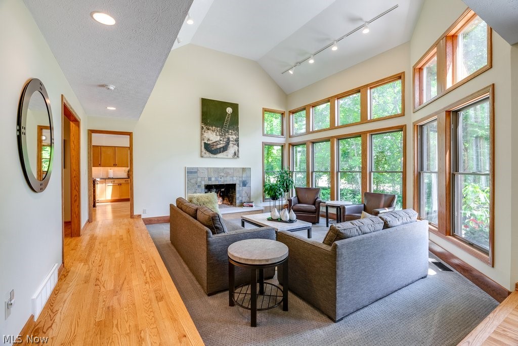 944 Merriman Road Akron, OH 44303 - Photo 11 of 35 Gallery Image 11