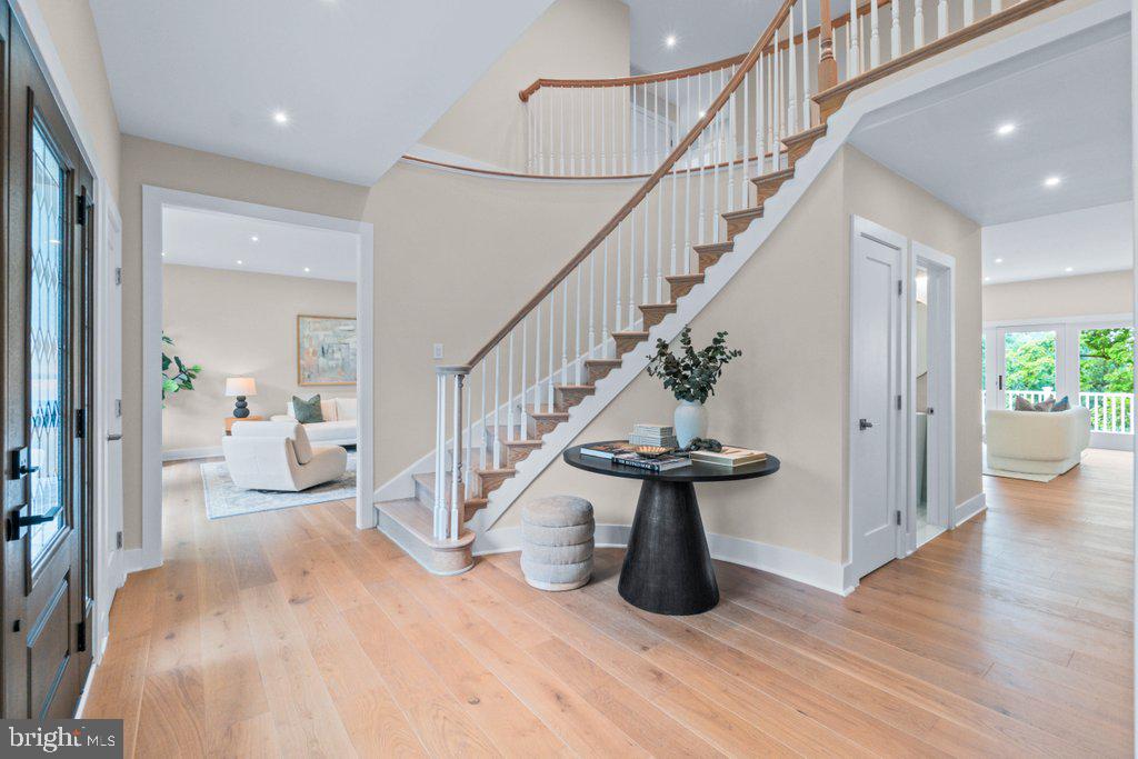 6002 Onondaga Road Bethesda, MD 20816 - Photo 3 of 70